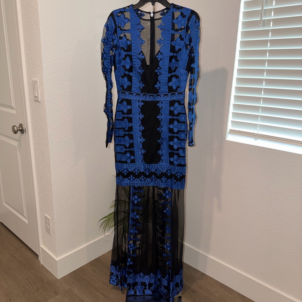 Nicole Miller Black and Blue Long Sleeve Dress